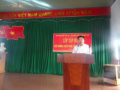 Đ/c Nguyễn Quang Hùng, Phó Chủ tịch Hội nông dân tỉnh Phát biểu khai mạc lớp tập huấn