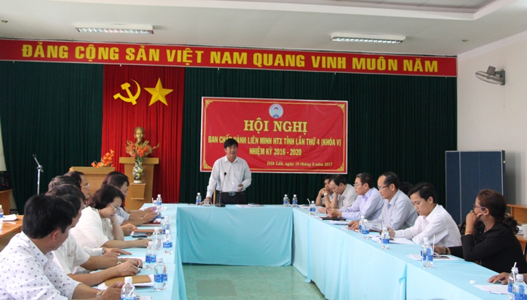 Ông Nguyễn Thiên Văn, Chủ tịch Liên minh HTX tỉnh điều hành Hội nghị